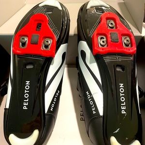 Size 39 Peloton Cycling Shoes and headphones